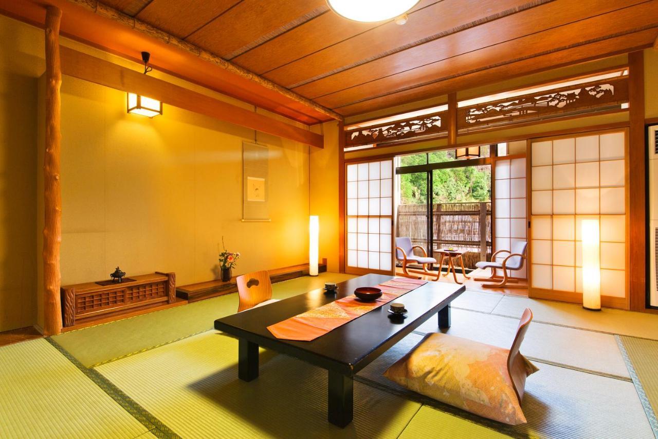 Yumoto Sakakibarakan Tsu Exterior photo